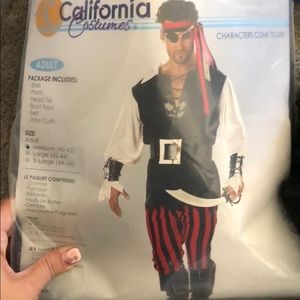 Men's pirate costume